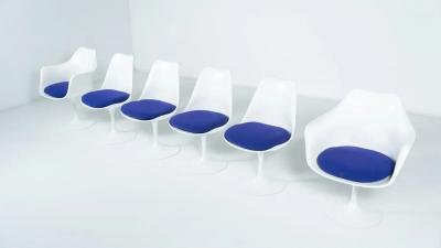  Knoll Tulip Chairs and Armchairs by Eero Saarinen Knoll Studio New Upholstery