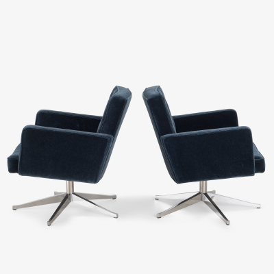  Knoll Vincent Cafiero for Knoll Lounge Chairs in Midnight Mohair and Aluminum Pair