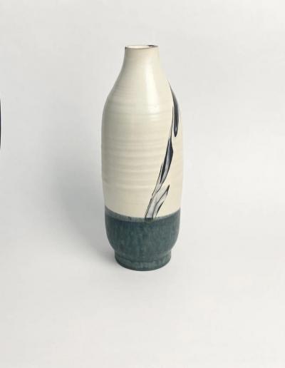  Kondo Yutaka Blue and White Bottle