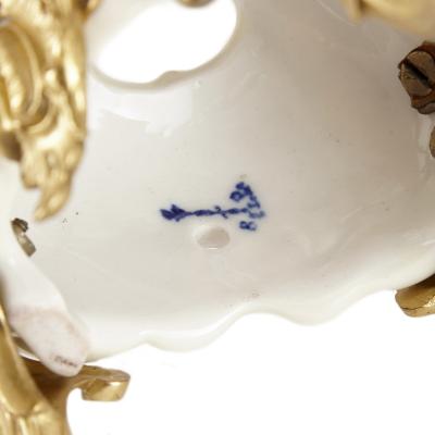  Konigliche Porzellan Manufaktur KPM KPM porcelain and gilt bronze Rococo style clock set