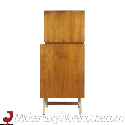  Kroehler Mfg Co Kroehler Signature Mid Century Rosewood and Walnut Highboy Dresser