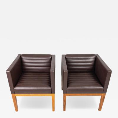  LINLEY London Fabulous Pair of Mid Century Leather Arm Chairs by LINLEY London