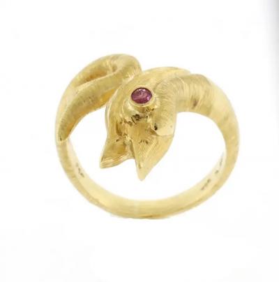  Lalaounis Ilias Lalaounis Ilias Lalaounis 18kt Yellow Gold Serpent Ring
