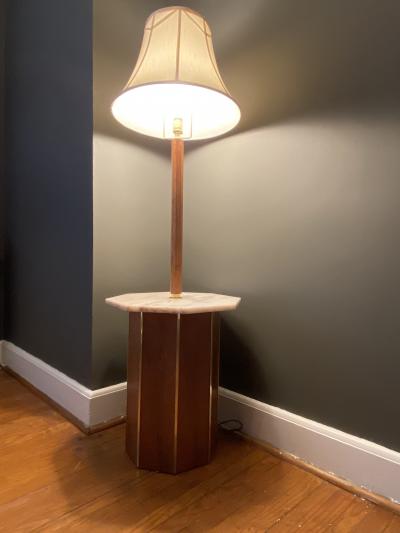  Laurel Lamp Company MARBLE BRASS AND WOOD OCTAGONAL FLOOR LAMP IN THE MANNER OF HARVEY PROBBER