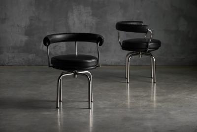  Le Corbusier Jeanneret Perriand LC7 Chairs by Charlotte Perriand Le Corbusier and Pierre Jeanneret 1980s