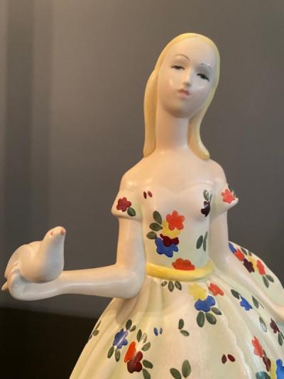  Lenci LENCI LOVELY WOMAN WITH DOVE CERAMIC FIGURE