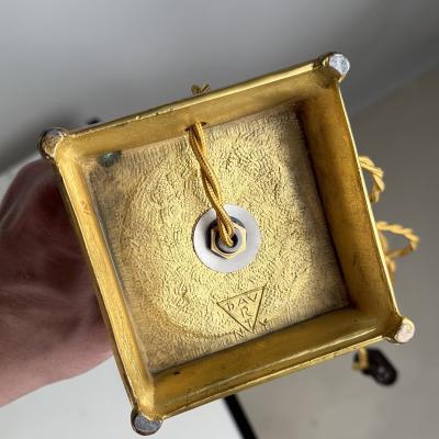  Lenox Co Lenox Porcelain Neoclassical Desk or Table Lamp