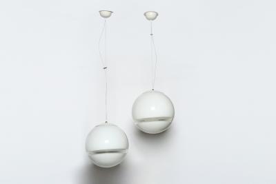  Leucos Pair of ceiling pendants by Leucos