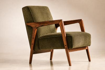  Liceu de Artes e Of cios Brazilian Modern Armchairs in Cavi na Olive Mohair Liceu de Artes e Of cios
