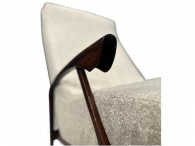  Liceu de Artes e Of cios Chaise Lounge in Beige Boucle Rosewood Att Liceu de Artes 1960s Lot 203A