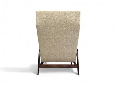  Liceu de Artes e Of cios Chaise Lounge in Beige Boucle Rosewood Att Liceu de Artes 1960s Lot 203A