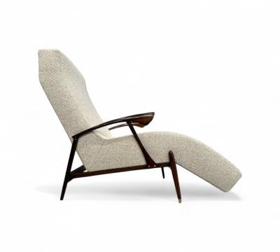 Liceu de Artes e Of cios Chaise Lounge in Beige Boucle Rosewood Att Liceu de Artes 1960s Lot 203A