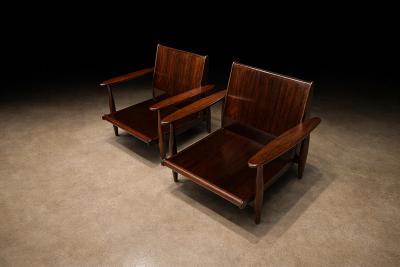  Liceu de Artes e Of cios Pair of Armchairs in Brazilian Rosewood Boucl by Liceu de Artes