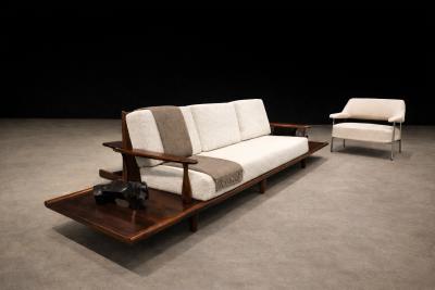  Liceu de Artes e Of cios Sofa in Rosewood Boucl by Liceu de Artes e Of cios Brazilian Modern 1960s