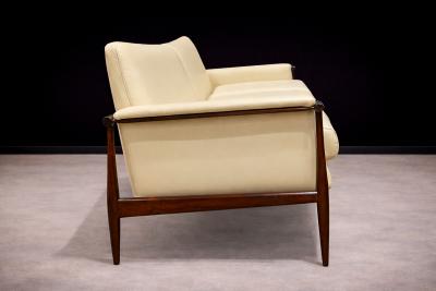  Liceu de Artes e Of cios Sofa in Rosewood Leather Liceu de Artes e Oficios 1960s