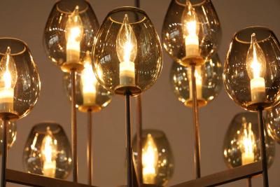  Lightolier Lightolier Chandelier with Eight Arms and 16 Glass Bulbs