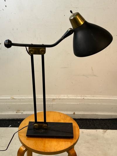  Lightolier MID CENTURY MODERNIST BLACK AND BRASS WHEEL ADJUSTABLE LAMP