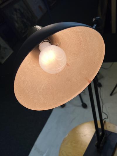  Lightolier MID CENTURY MODERNIST BLACK AND BRASS WHEEL ADJUSTABLE LAMP