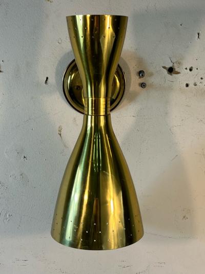  Lightolier MID CENTURY MODERNIST BRASS PERFORATED DOUBLE CONE SCONCE
