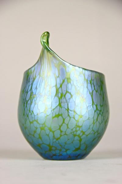  Loetz 20th Century Iriscident Loetz Witwe Glass Vase Creta Papillon Bohemia ca 1902