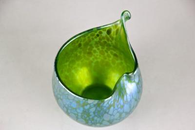  Loetz 20th Century Iriscident Loetz Witwe Glass Vase Creta Papillon Bohemia ca 1902