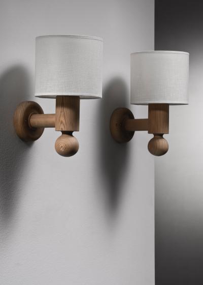  Luxus Pair of Uno Osten Kristiansson wall lamps for Luxus