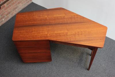 M Singer Sons Furniture Bertha Schaefer for Singer and Sons Italian Walnut Asymmetrical Desk