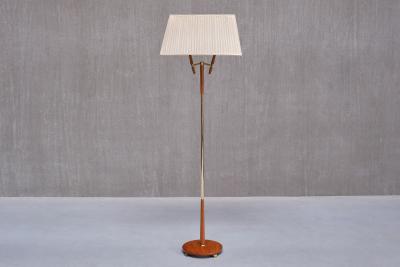  M llers Armatur Elektriska M ller Armatur Eskilstuna Two Arm Floor Lamp in Brass and Teak Sweden 1950s