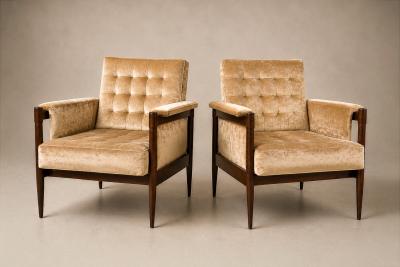  M veis Provenzal M veis Provenzal Lounge Chair in Jacaranda Champagne Mohair Velvet