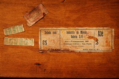  M veis Val rio Brazilian Modernist Bookshelf in Ebonized Pau Marfim with Bronze Sabots