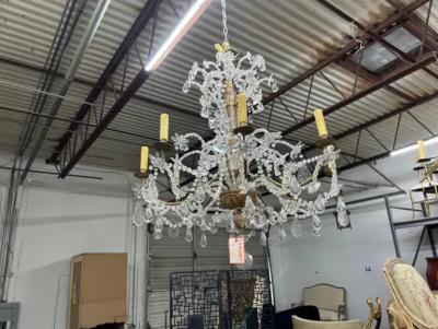  Maison Bagu s 19th Century Italian Giltwood And Crystal Genovese Chandelier