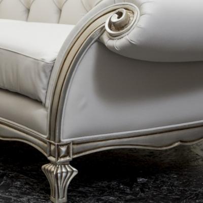  Mantellassi Blossom Sofa