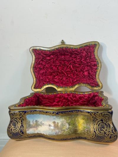  Manufacture Nationale de S vres Sevres Porcelain MONUMENTAL SEVRES PORCELAIN AND ORMOLU BOX