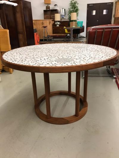  Marshall Studios Gordon and Jane Martz breakfast dining table