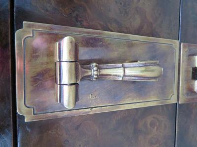  Mastercraft Wonderful Mastercraft Burled Walnut and Brass Credenza Hollywood Regency