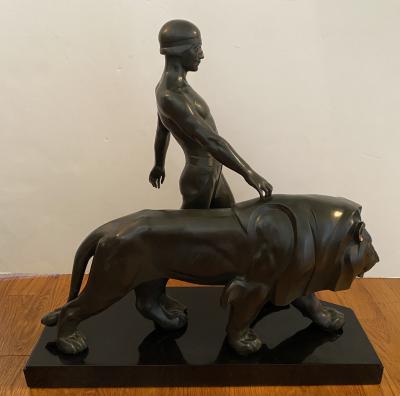  Max Le Verrier Le Dresseur De Lion