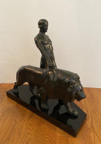  Max Le Verrier Le Dresseur De Lion