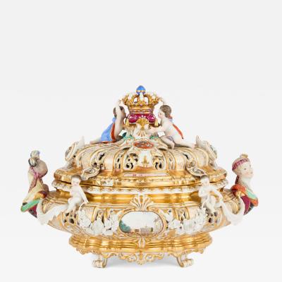  Meissen Porcelain Manufactory Antique German porcelain tureen with cover by Meissen