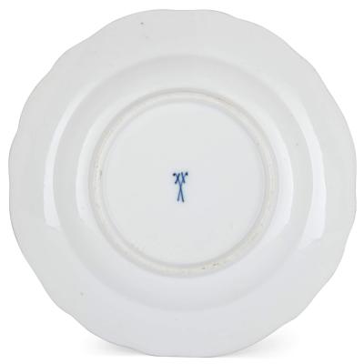  Meissen Porcelain Manufactory Antique Meissen 68 piece floral dinner service