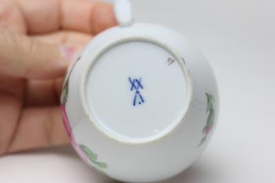  Meissen Porcelain Manufactory Meissen Swan Handle Demitasse Cup and Saucer in Rose Pattern 1950 Germany