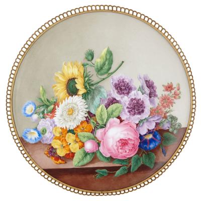  Meissen Porcelain Manufactory Pair of gilt metal gueridons with Meissen porcelain tops