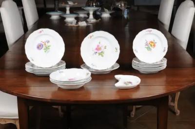  Meissen Porcelain Manufactory Set of 24 Pieces German Meissen Porcelain Dinner Service with Floral Decor