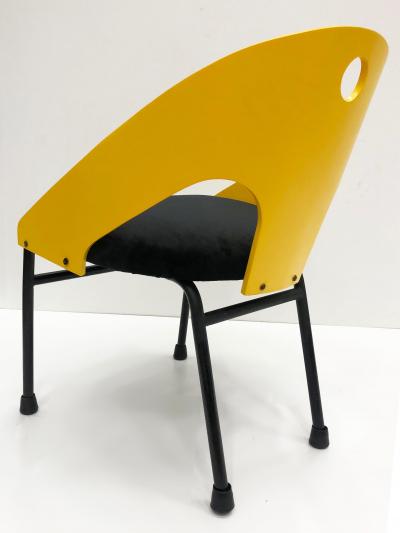  Memphis Design Memphis Group 1980s Post Modern Memphis Style Chairs 3 Pairs Available