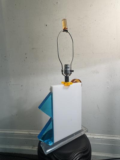  Memphis Design Memphis Group POST MODERN MEMPHIS DESIGN GROUP STYLE MULTI COLORED LUCITE LAMP