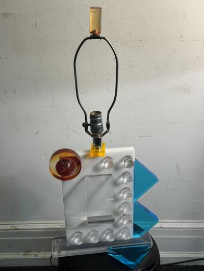  Memphis Design Memphis Group POST MODERN MEMPHIS DESIGN GROUP STYLE MULTI COLORED LUCITE LAMP