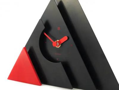  Memphis Milano Postmodern Pyramid Desk or Table Clock by Makiko Taniguchi Japan 1980s
