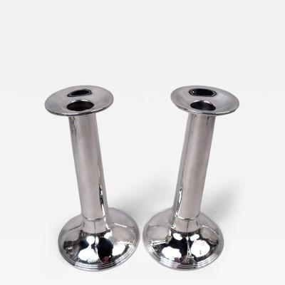  Meriden Britannia Company Pair of International American Art Deco Sterling Silver Candlesticks