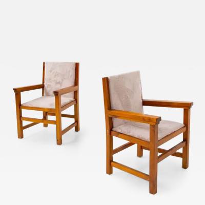  Midcentury Italian school Pair of Italian Armchairs in Pink Fur and Walnut Wood