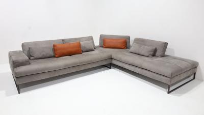  Minotti Italian Sofa by Gamma The Sunset Sofa in Leather Designed by Gabriele Ghetti