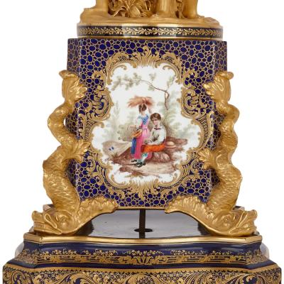  Minton Large early 19th century Minton porcelain centrepiece vase